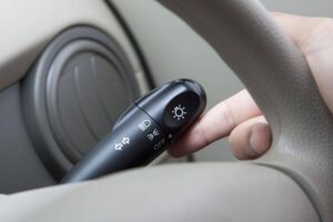 会社の若者に「なんでウインカー出さないの？」と聞いたら・・帰ってきた言葉に絶句