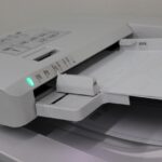 コピー機の上にねこちゃんがいたので興味半分で印刷ボタンを押してみたら・・