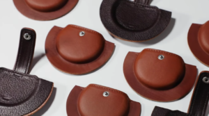 土屋鞄の職人が真剣に作った超マニアックなアイテムが大爆笑な理由