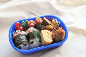 これからの季節、手作り弁当を子供に持たせることに大きな不安を抱える