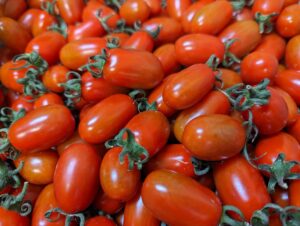 弁当にトマトを入れる時はヘタを取って！・・その理由にゾクッとした！